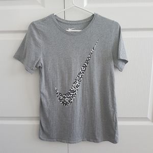 Nike tee
